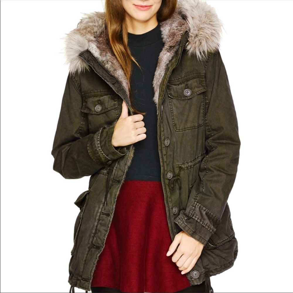 Fur lined coat - Picture 3 of 9